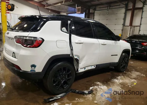 2022 Jeep Compass Latitude z USA, uszkodzony, nr VIN 3C4NJDBB6NT194231